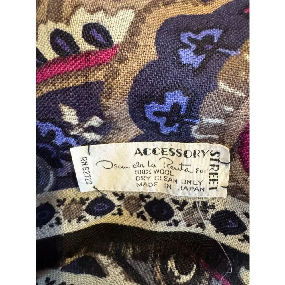 VTG Accessory Street Oscar de la Renta Large Paisley Square Wool Scarf